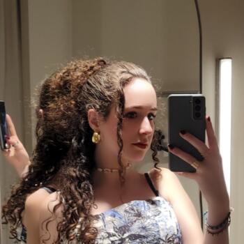 Babysitter in Limoges: Anais