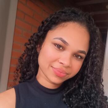 Babysitter in Caxias do Sul: Gabrielle