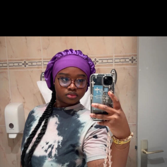 Babysitter in Caen: Méline