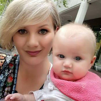 Parent Matakana: babysitting job Ni