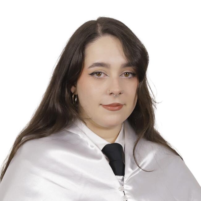 Babysitter in Seville: Bella