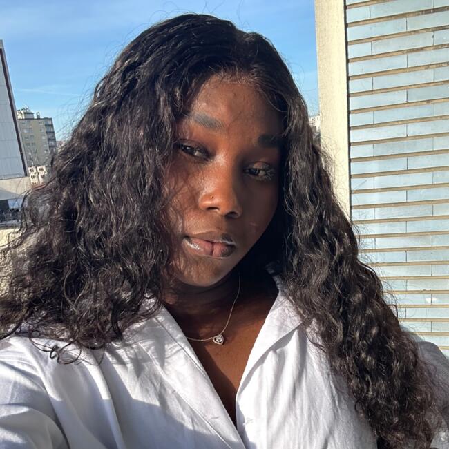 Nounou à Paris: Ela