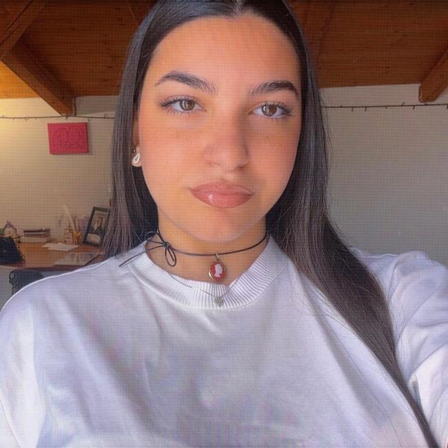 Nanny in Belpasso: Nicole