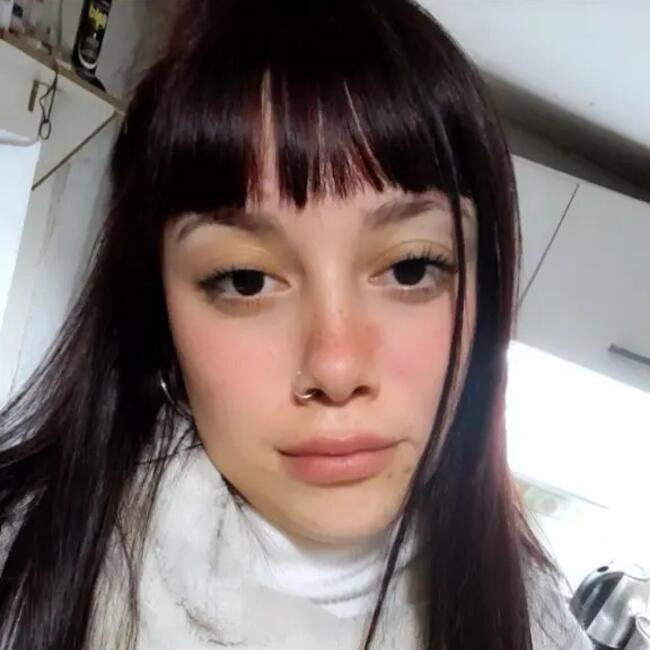 Babysitter in Salinas: Iris