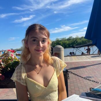 Babysitter in Woodbridge (Virginia): Brianna