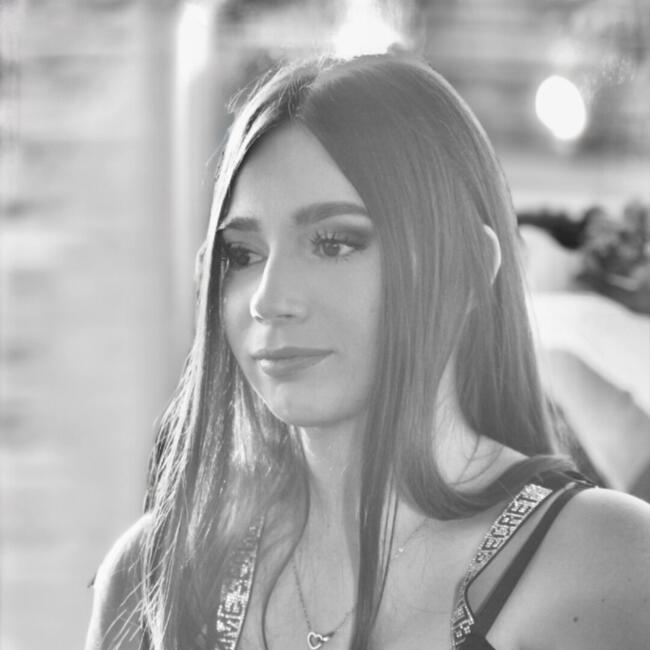 Babysitter in Istres: Clara