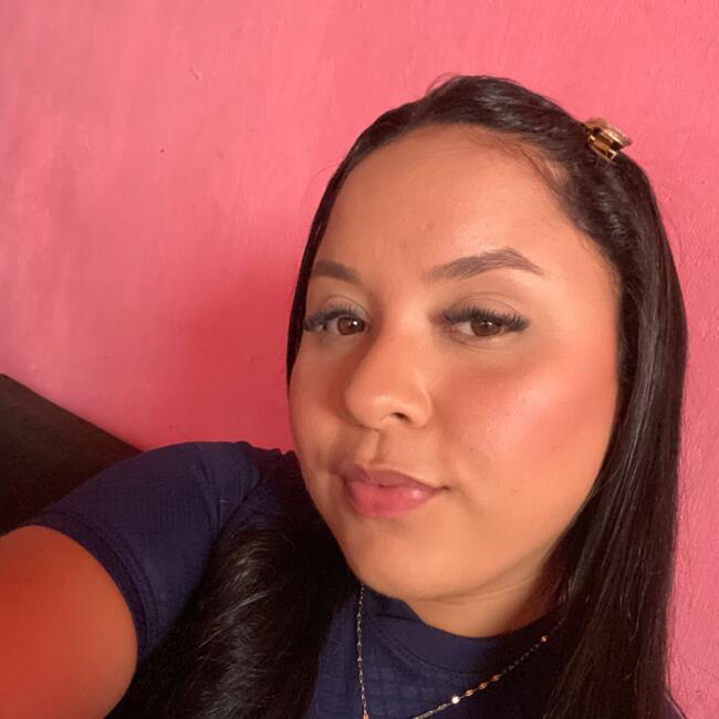 Babysitter in Ananindeua: KAROLINE
