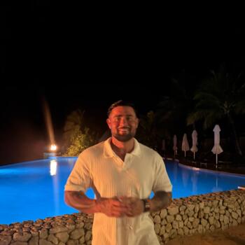 Babysitting job in Sydney: babysitting job Jay