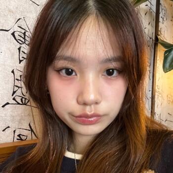 Babysitter in Singapore Island: Hazel