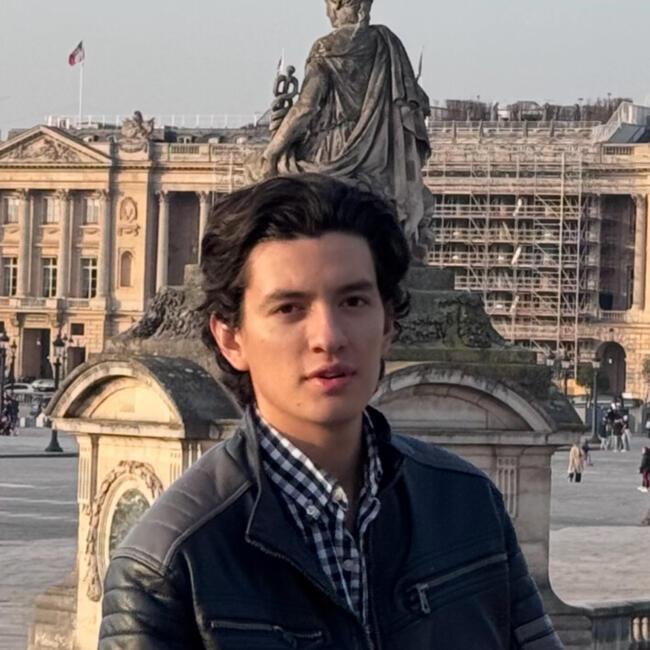 Babysitter in Paris: André