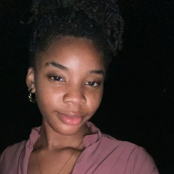 Niñera en Roatán: Jenessa