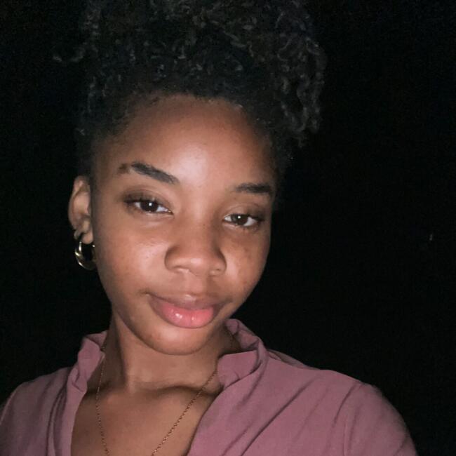 Niñera en Roatán: Jenessa