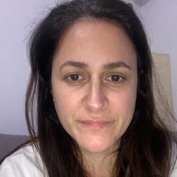 Δουλειά για babysitter στην περιοχή Βύρωνας: δουλειά φύλαξης παιδιών Maria