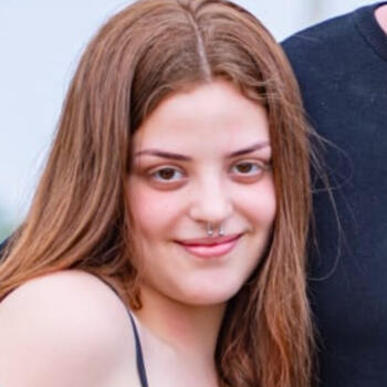 Babysitter Avaré: Isabella