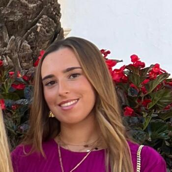 Babysitter in Marbella: María