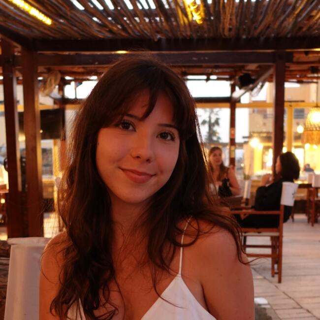 Babysitter in Manchester: Jess