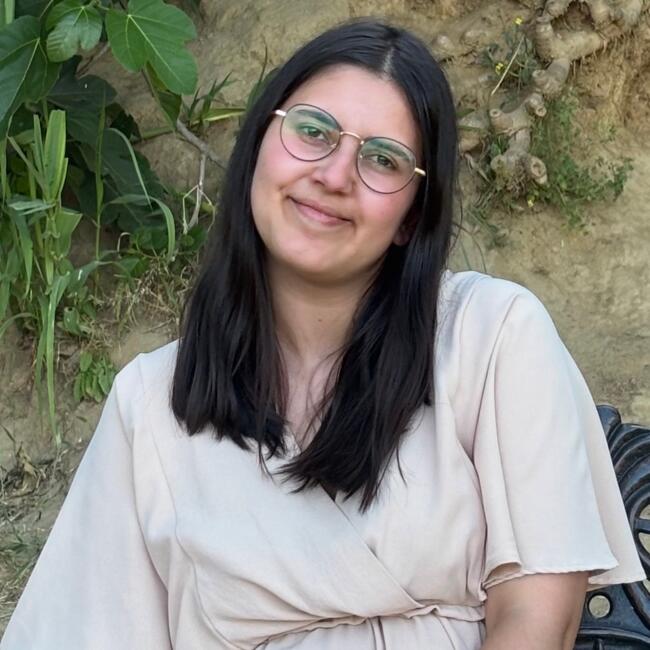 Babysitter em Almada: Sara