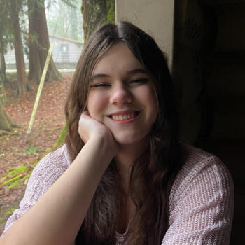 Babysitter Puyallup: Isabella