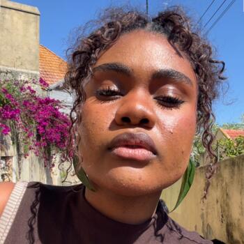 Babysitter in Sintra: Nara