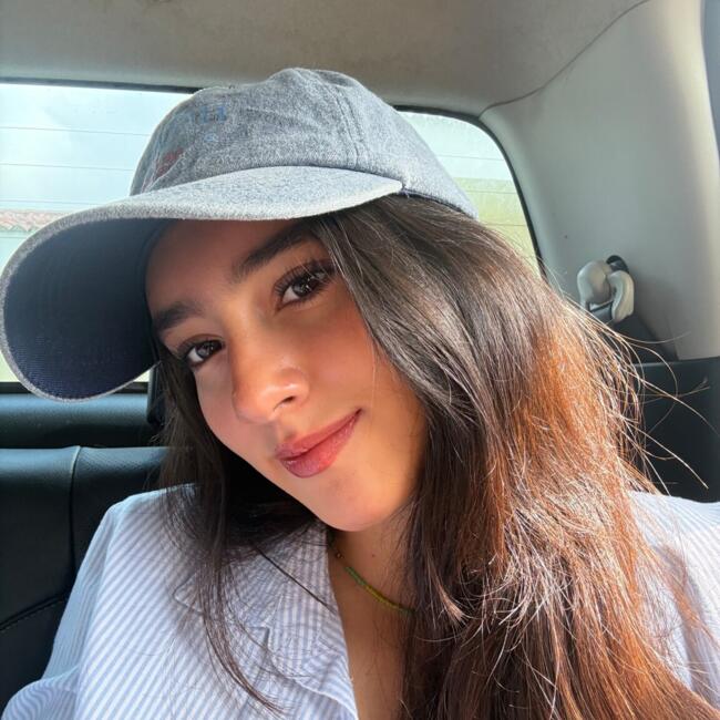 Babysitter in Doral: Maria