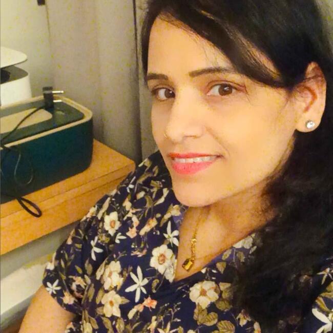 दिल्ली में आया: Anita