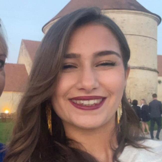 Babysitter in Lille: Leonie