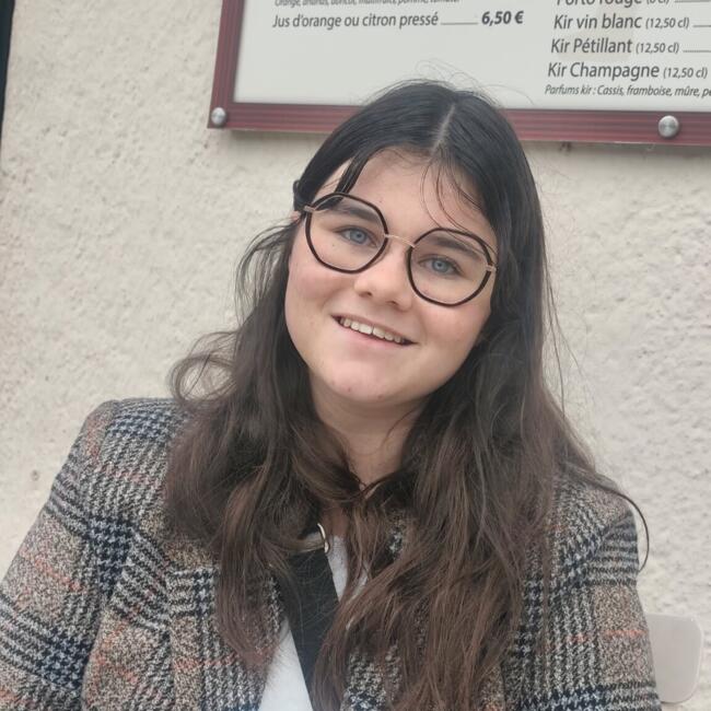 Babysitter in Camiers: Paula