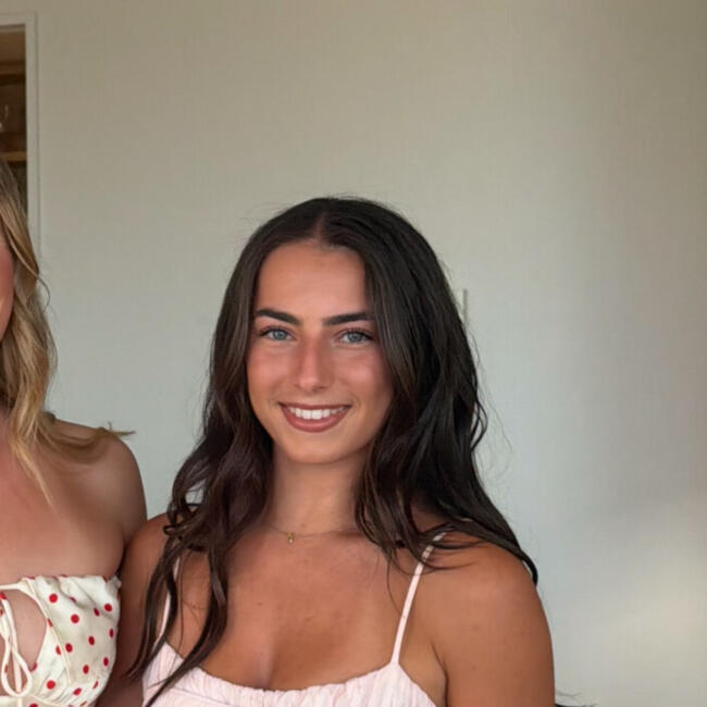 Babysitter in Gold Coast: Sophie