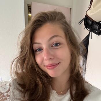 Babysitter in Voorburg: Deveny