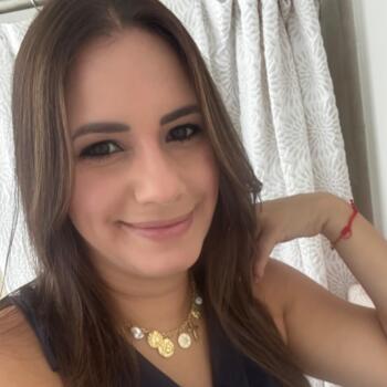 Babysitting job in Caguas: babysitting job Joseline