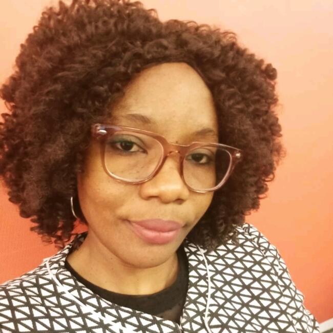 Babysitter in Enghien-les-Bains: Auch Van Larissa