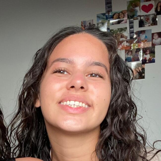 Babysitter in Allauch: Ines