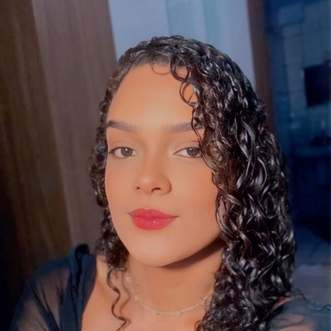 Babysitter in Brasília: Nayra