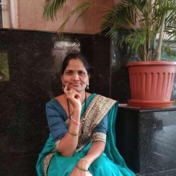 नागपुर में बेबीसिटर: Manisha