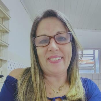 Babysitter São José dos Campos: Sueli