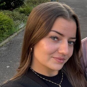 Babysitter in Longvic: Chelsea