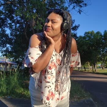 Babysitter in Darwin: Apolonie