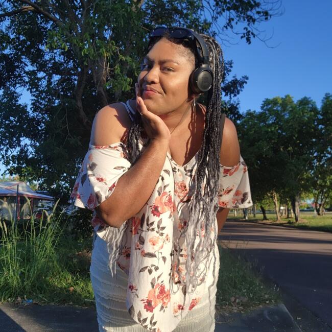 Babysitter in Darwin: Apolonie