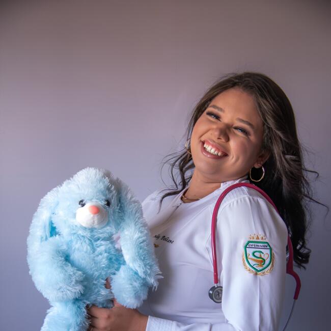 Babá em Indaiatuba: Emily poliana