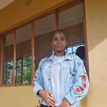 Babysitter in Kisii: Atika