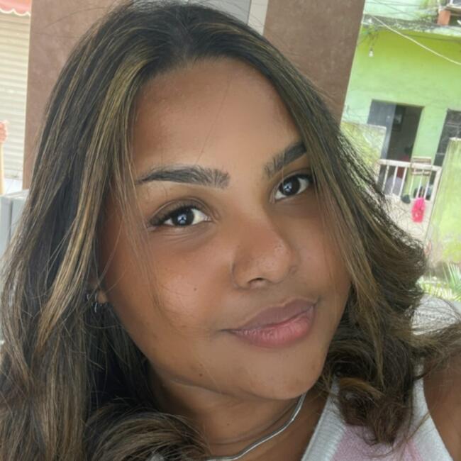 Babysitter in Magé: Victória