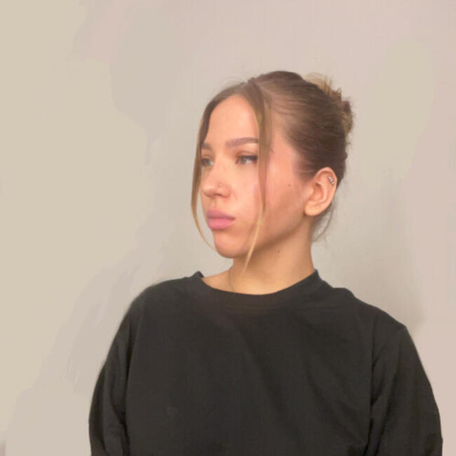 Babysitter in Plan-les-Ouates: Leslie