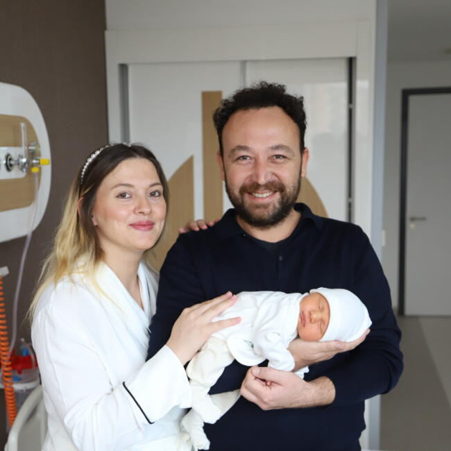 İstanbul bölgesinde bebek bakıcılığı işi: Emel