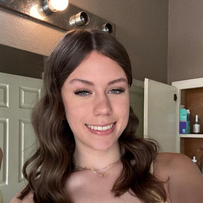 Babysitter in Antelope (California): Madeline
