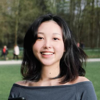 Babysitter Berlin: Yeojin