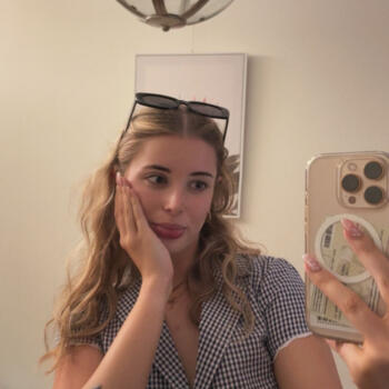 Babysitter Perth: Evangeline