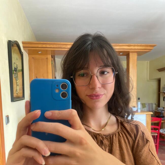 Babysitter in Clermont-Ferrand: Alexandra
