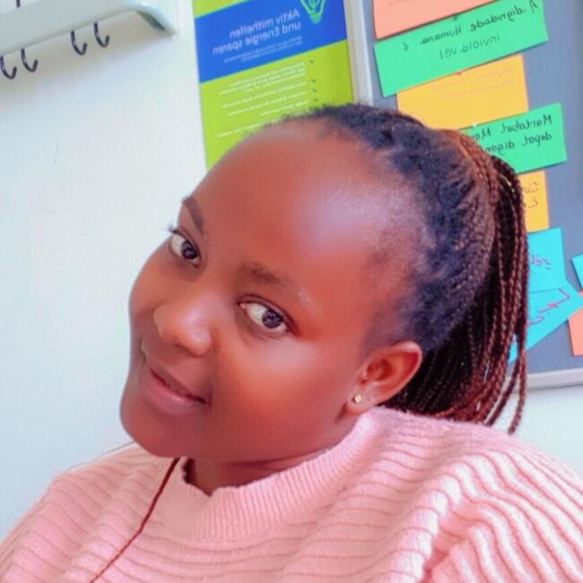 Babysitter in München: Nakamya