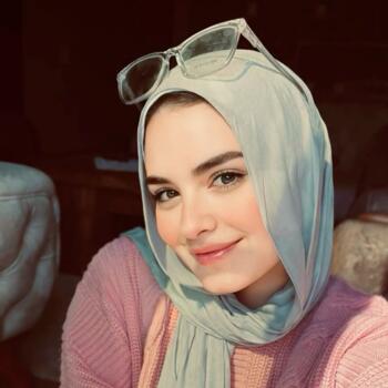 جليسة أطفال في زرقاء: Yasmeen