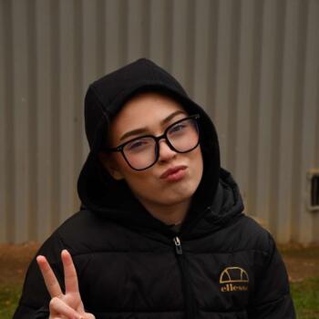 Babysitter in Saint-Étienne-du-Rouvray: Lyonna